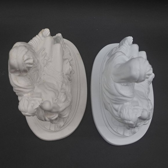 Vintage Plaster Statue of The Pieta -Holy Mary Holding - Picture 8 of 11